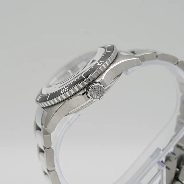 SeaQ Panorama Date Diver Watch Glashtte Original Watches