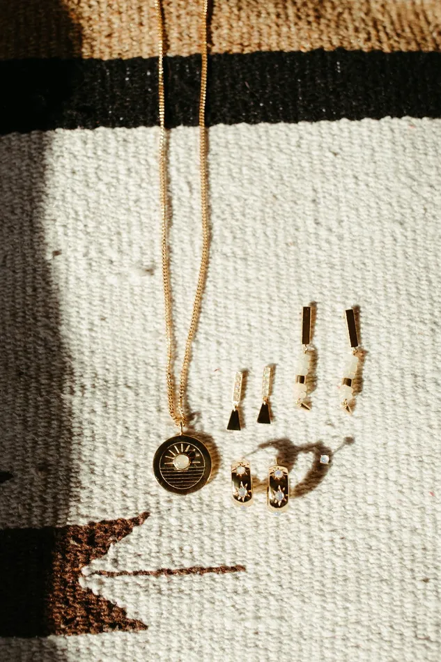 Sierra Winter Jewelry Necklaces Dawn To Dusk Necklace